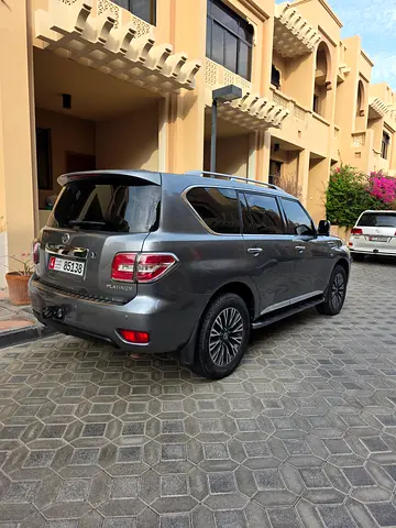 2016 Nissan Patrol SE Platinum V8 / SMALL ENGINE / SINGLE LADY OWNER / VERY LOW KILOMETERS