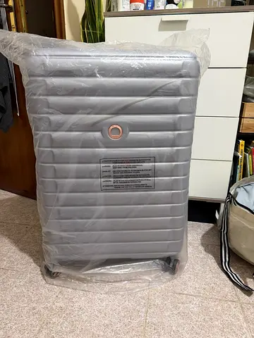 Delsey Premium Large Luggage - Shadow 5.0 82CM