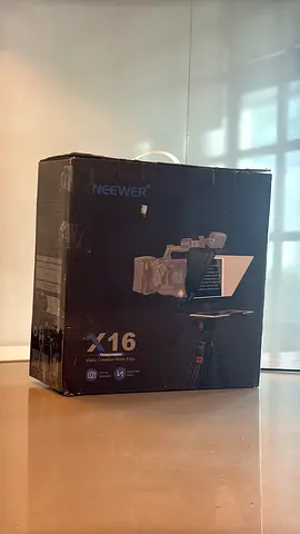 NEEWER Basics X16B Aluminum Alloy Liftable Teleprompter 16 , remote control.