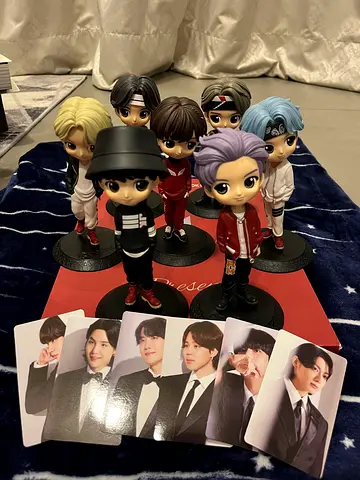 BTS Funko-style Figurine Set with Photo Cards (7 pcs)