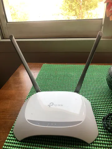 TP-Link Wireless Router (2 Antennas) - Good Working Condition