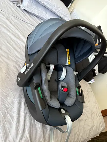Maxi-Cosi Infant Car Seat - Perfect Condition, Grey