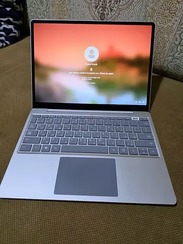 Microsoft Surface go touchscreen