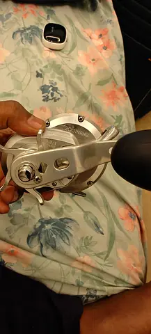Shimano Ocea Jigger 2001NRHG Series Jigging Reel - Good Condition