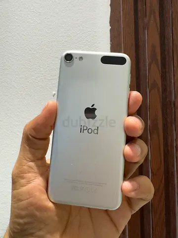 Apple I pod touch 6th generation old school