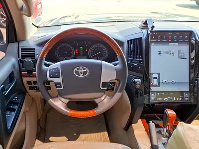 صورة مصغرة 10 لـ 2015 Toyota LAND CRUISER
