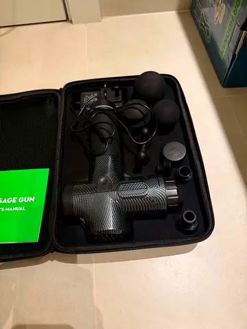 Handheld massage with all attachments and storage case