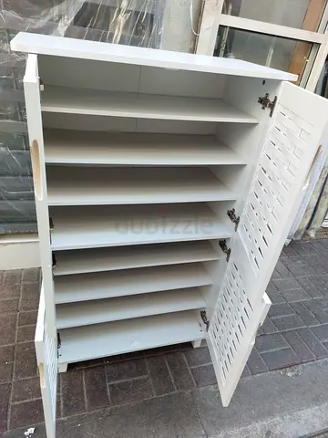White Wooden Shoe Cabinet with Multiple Shelves - Good Condition