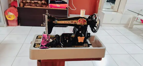 Sewing machine for sale