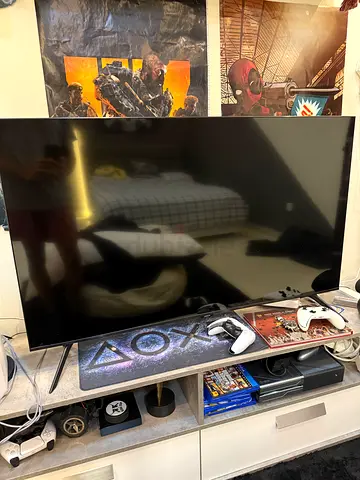 55’ Samsung LED TV