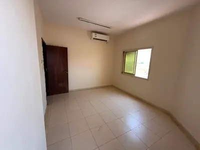 غرفة وصالة مساحة كبيرة 2 بلكونة بإطلالة مفتوحة مساحه كبيره بنايه عائلات