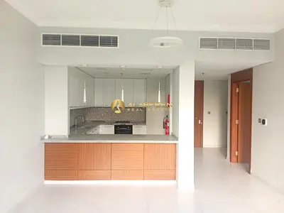 شقة بغرفة نوم واحدة | ريجنت كورت JVC | إطلالة على الحديقة ووسط المدينة