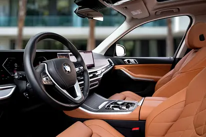 2025 BMW X5 thumbnail 9