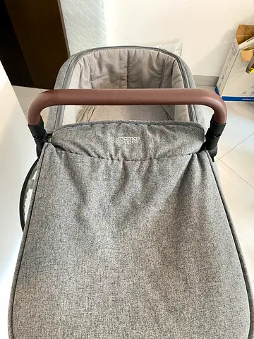 Baby carrycot