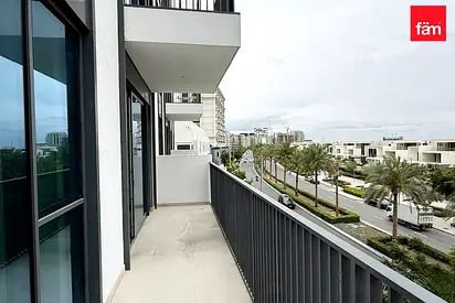 Vacant | Brand New | Chiller Free | Close To Mall
