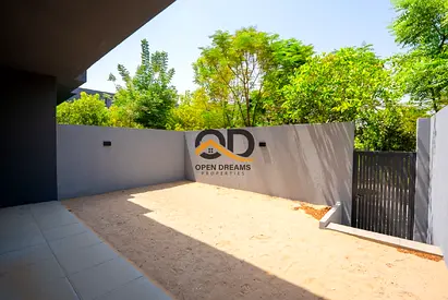 Spacious 4BHK Middle Townhouse available for Sale in Robinia, Masaar!!!
