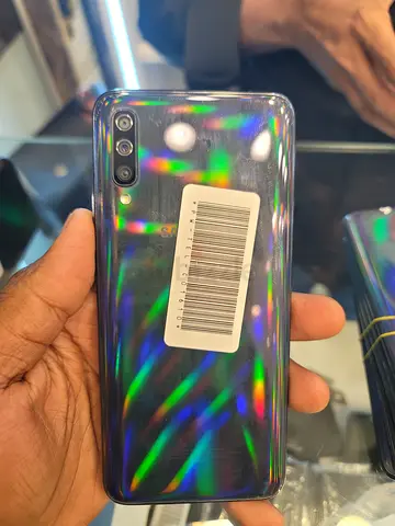 Samsung A70 128/6ram