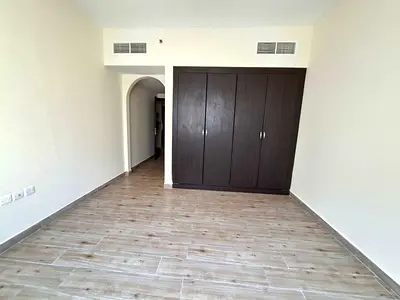 Like a brand new appartment 1bhk big hall with belcony and wall drop parking included muwaileh Comm