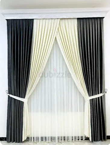 CURTAIN BLINDS