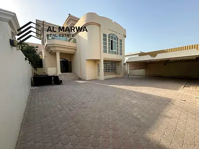 Spacious & Bright 4-BedRoom 2-Hall 1-Majlis 1-Fever 1-Maid Room & Lundy Room Ready to Move Villa
