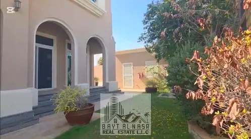 Good Neat and Clean Big Villa with Garden in very good price 5BHK on Asphalt Road for Rent