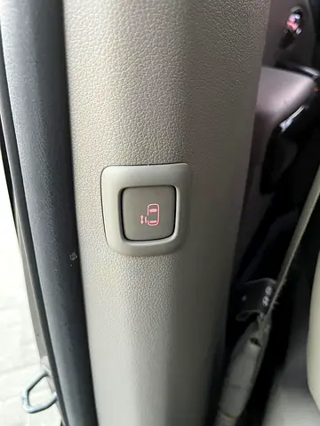 2018 KIA CARNIVAL 缩略图 9