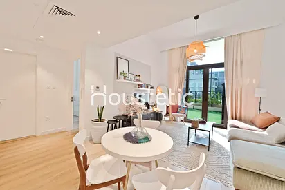 FULLY FURNISHED | UPGRADED | FLEXIBLE CHEQUES