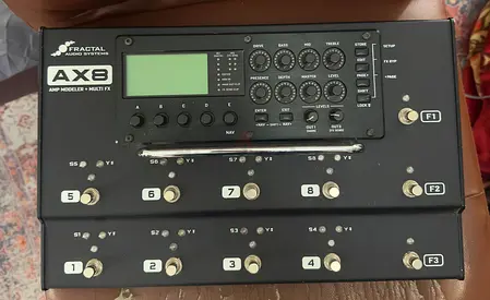 Fractal Audio Ax8 Amp Modeler/Multi-FX Processor + Volume pedal + Pedalboard and case