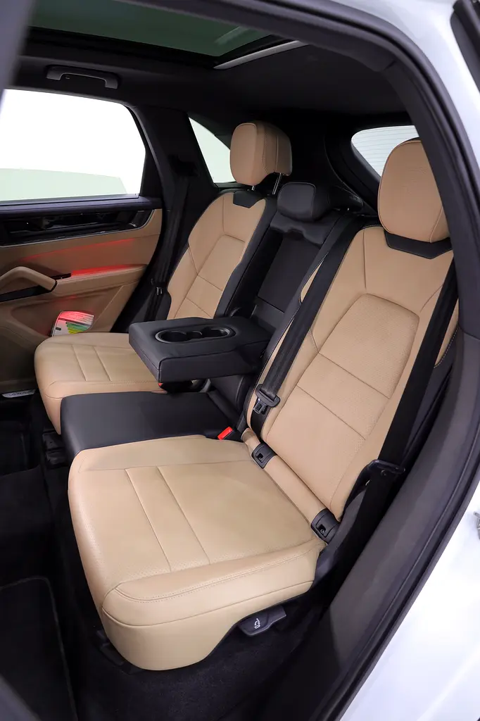 Porsche Cayenne 2024