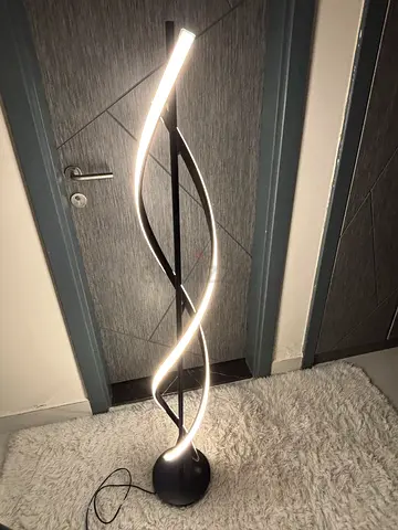 Modern LED Floor Lamp - Black Spiral Design ( 3 color temperatures )