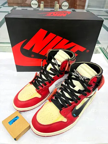 Nike Air Jordan 1 (Chicago)  X Off white - Authentic, Excellent Condition, Size Available