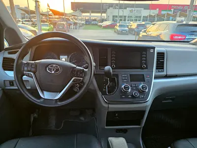 صورة 9 لـ 2018 Toyota SIENNA