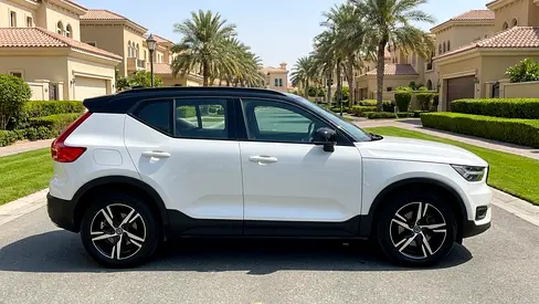 2022 Volvo XC40 — фото 5