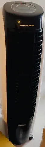 TULIA EVARPORATIVE AIR
COOLER 200W BLK  WHT NEw
P