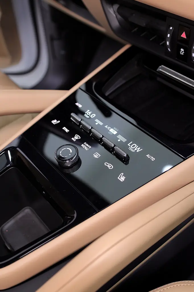 Porsche Cayenne 2024