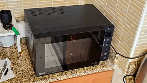 LG Microwave Oven