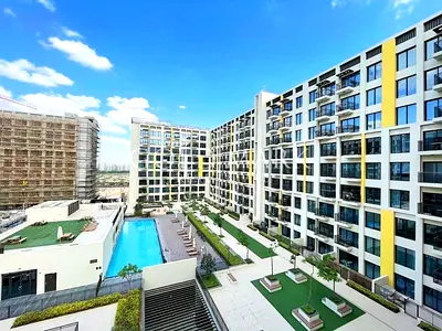 Facing Pool I Motivated Seller I Best Deal