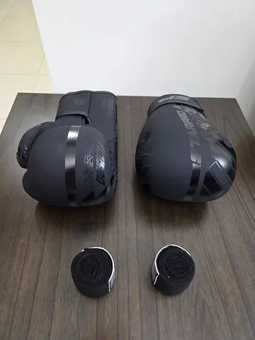 Starpro Boxing Gloves (New) - 16oz
