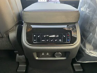 2026 Infiniti QX80 照片 12