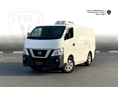 2022 / GCC / HALF CHILLER + HALF CARGO VAN / MANUAL GEAR + 3 SEATER + STANDARD ROOF-1