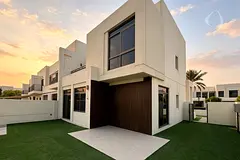 Corner | 4 bed | Vacant Now!