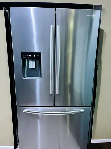 Samsung Family Size French Door Fridge with Water Dispenser 90 cm width
