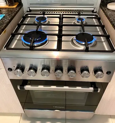 Bompani Stainless Steel 4-Burner Gas Cooker with Oven Gas cylinder - Excellent Working Condition