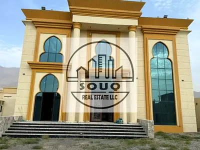 5 BR Villa in Al Rams with Private Garden
