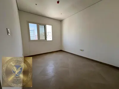 أجمل غرفة وصالة أول ساكن بتشطيب سوبر ديلوكس مع تكييف وغاز مركزي وباركن رملي مجاني