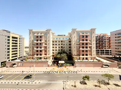 1 BEDROOM | SEMI- CLOSED KITCHEN | ROAD VIEW