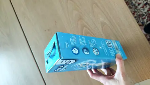 Oral b electric toothbrush brand new