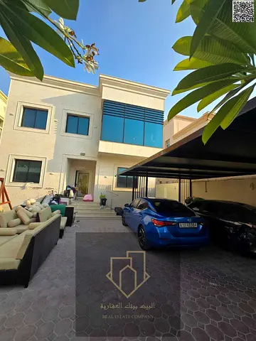 Prime location - Excellent finishing - Maid's room - Outdoor majlis - Bank financing available - Ne
