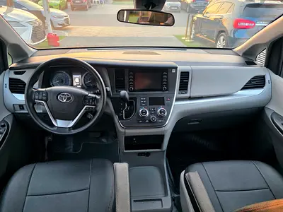 صورة 8 لـ 2018 Toyota SIENNA
