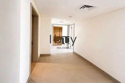 High Floor|Ready to Move in|Exclusive With Balcony